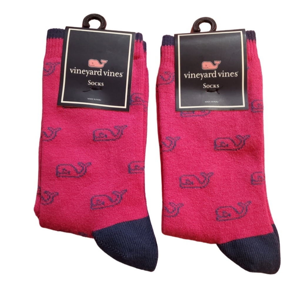 2 Vineyard Vines Socks